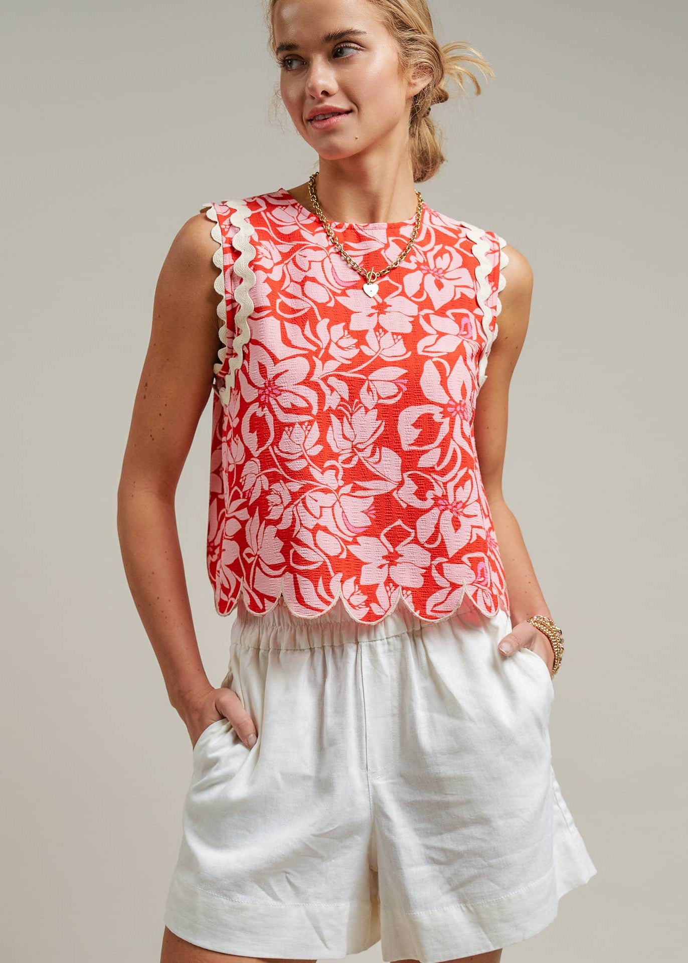 Floral Print Scalloped Top