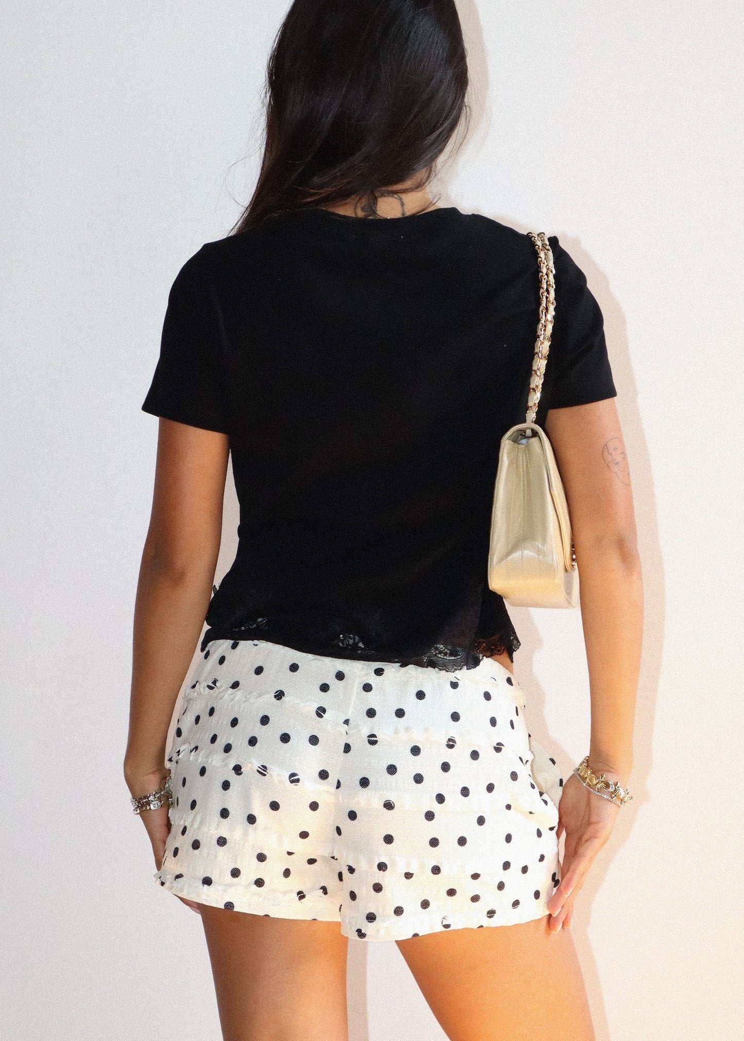 Lace Trim Short Sleeve Tee in Black