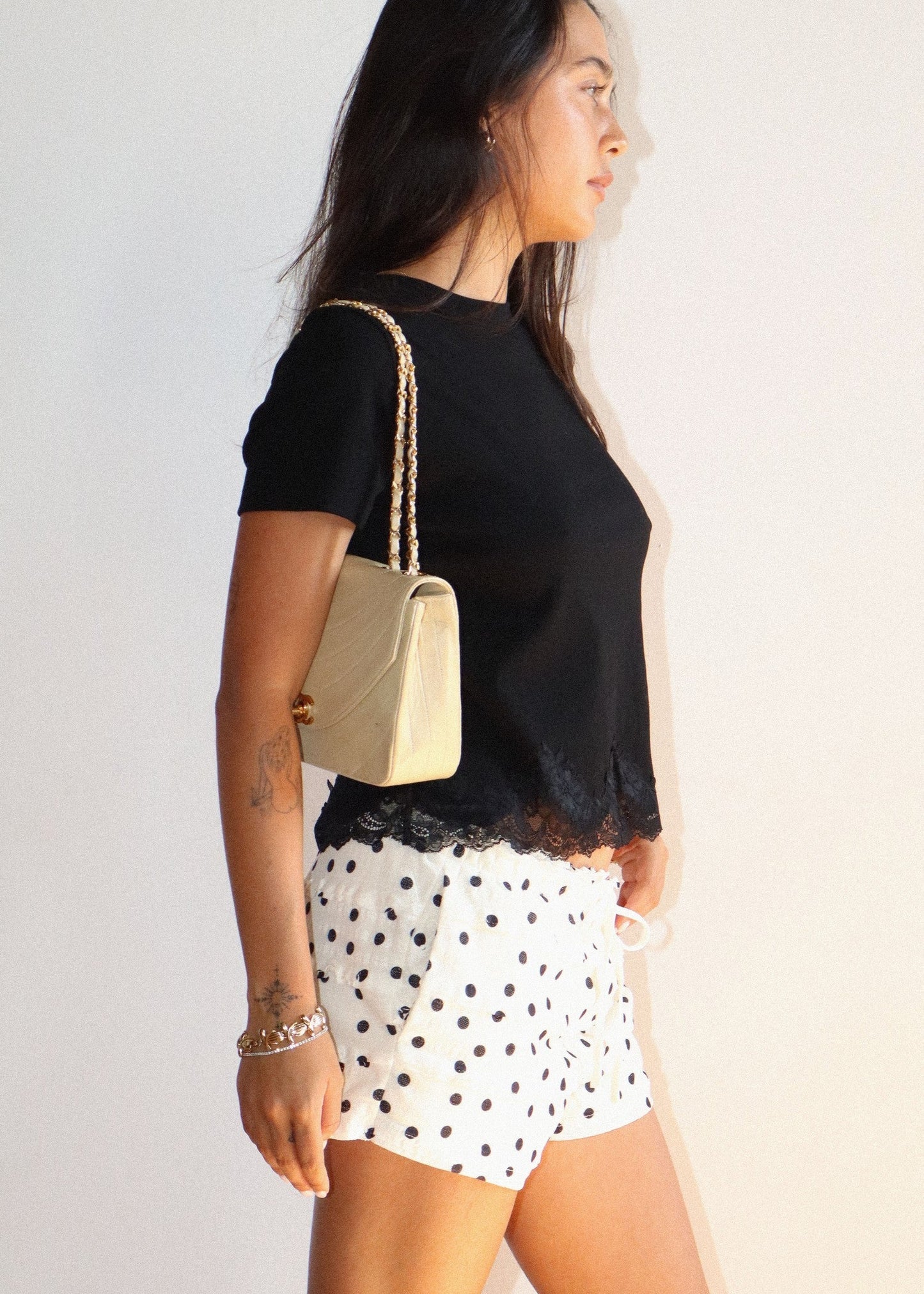 Lace Trim Short Sleeve Tee in Black