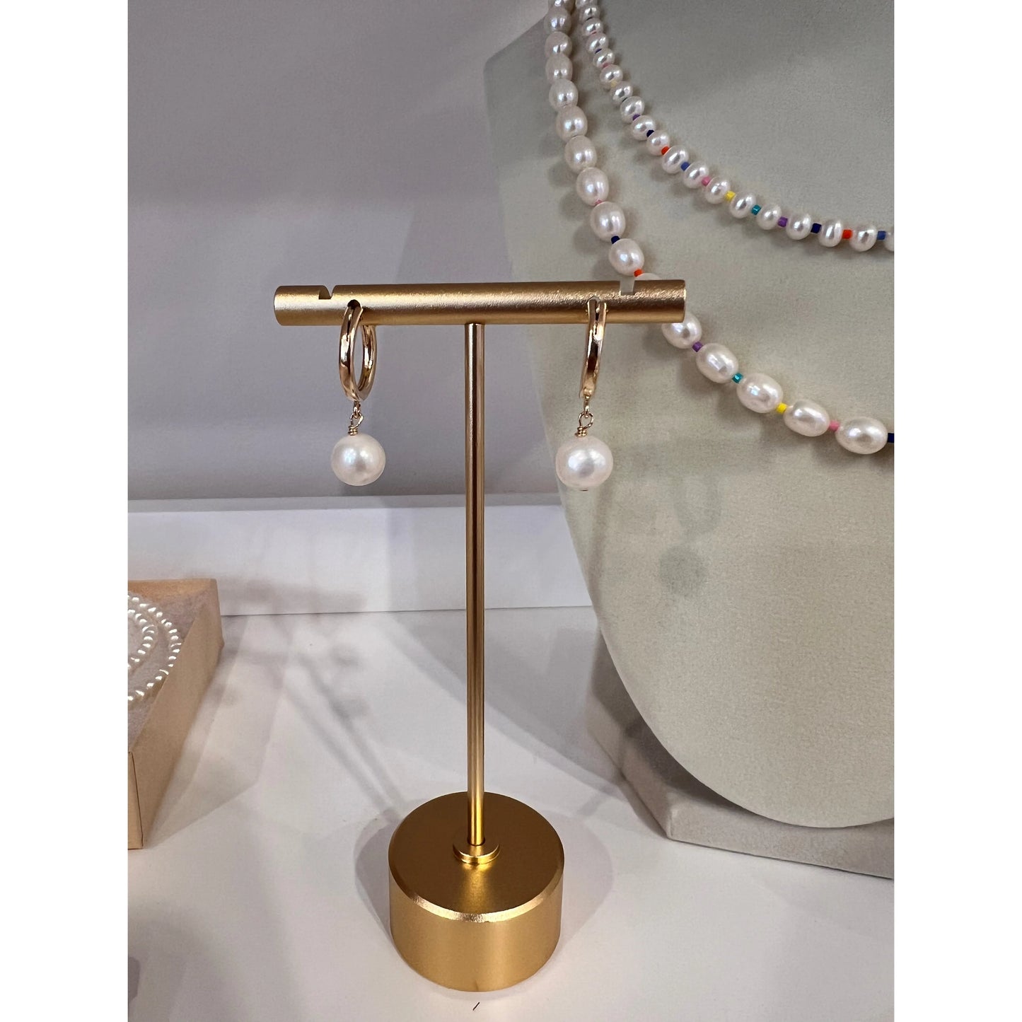 earrings on stand