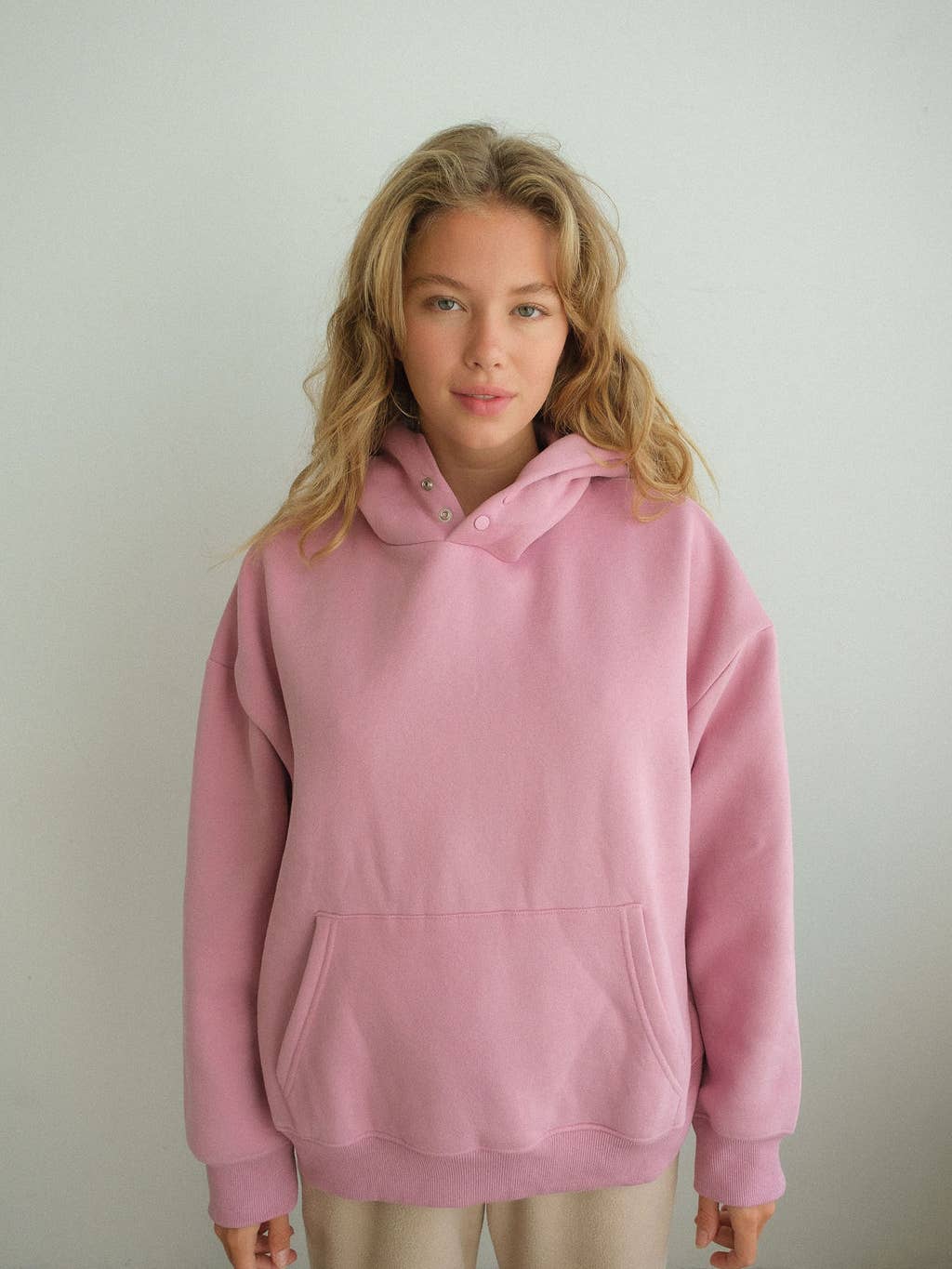 Milo Hoodie in Bubblegum