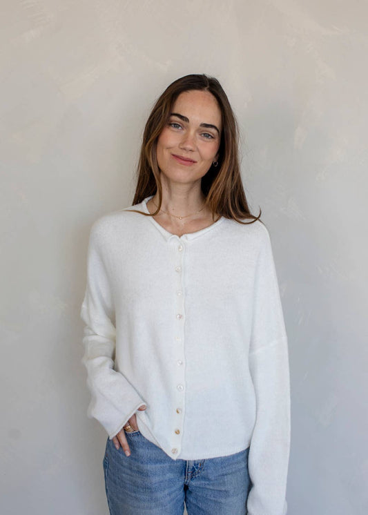 Clara Cardigan in Snow White