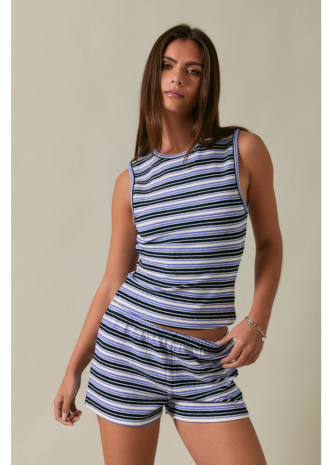 Round Neck Sleeveless Stripe Top